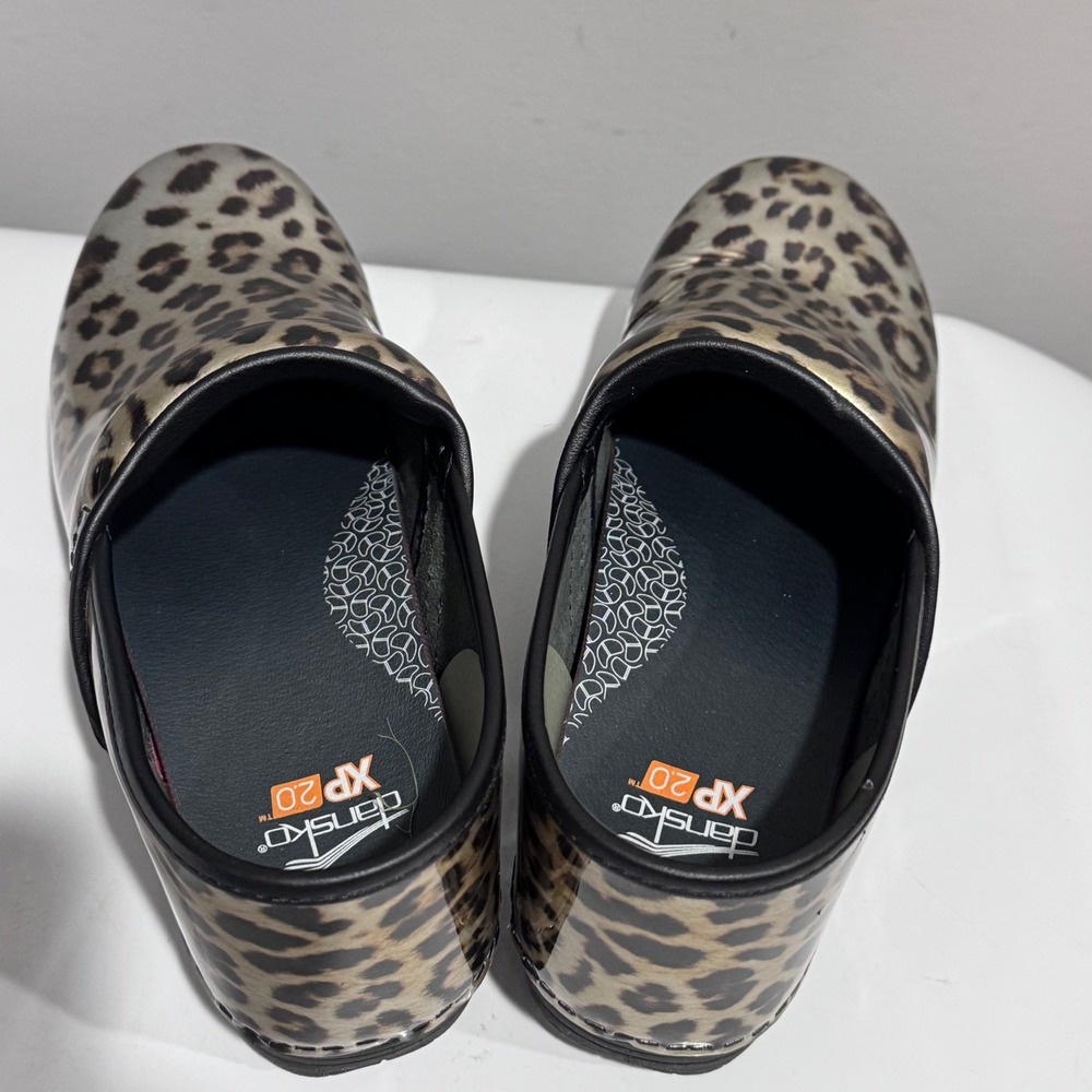 Dansko XP 2.0 Clogs Women 40 Leopard Print Gold Metallic Patent EUC Professional - Picture 5 of 8